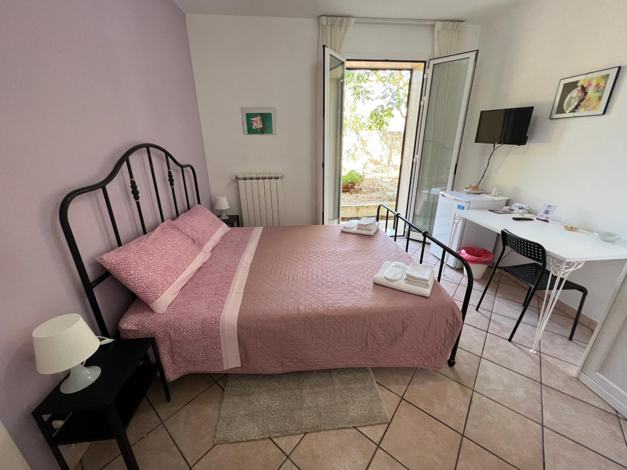 Bed and Breakfast Beb Brusce' Franco E Tina Ragusa Esterno foto