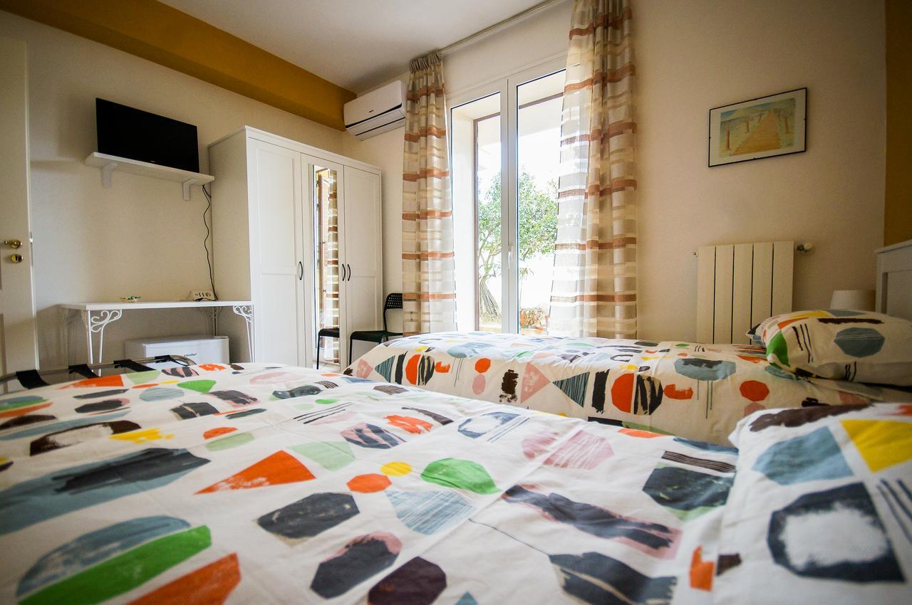 Bed and Breakfast Beb Brusce' Franco E Tina Ragusa Esterno foto